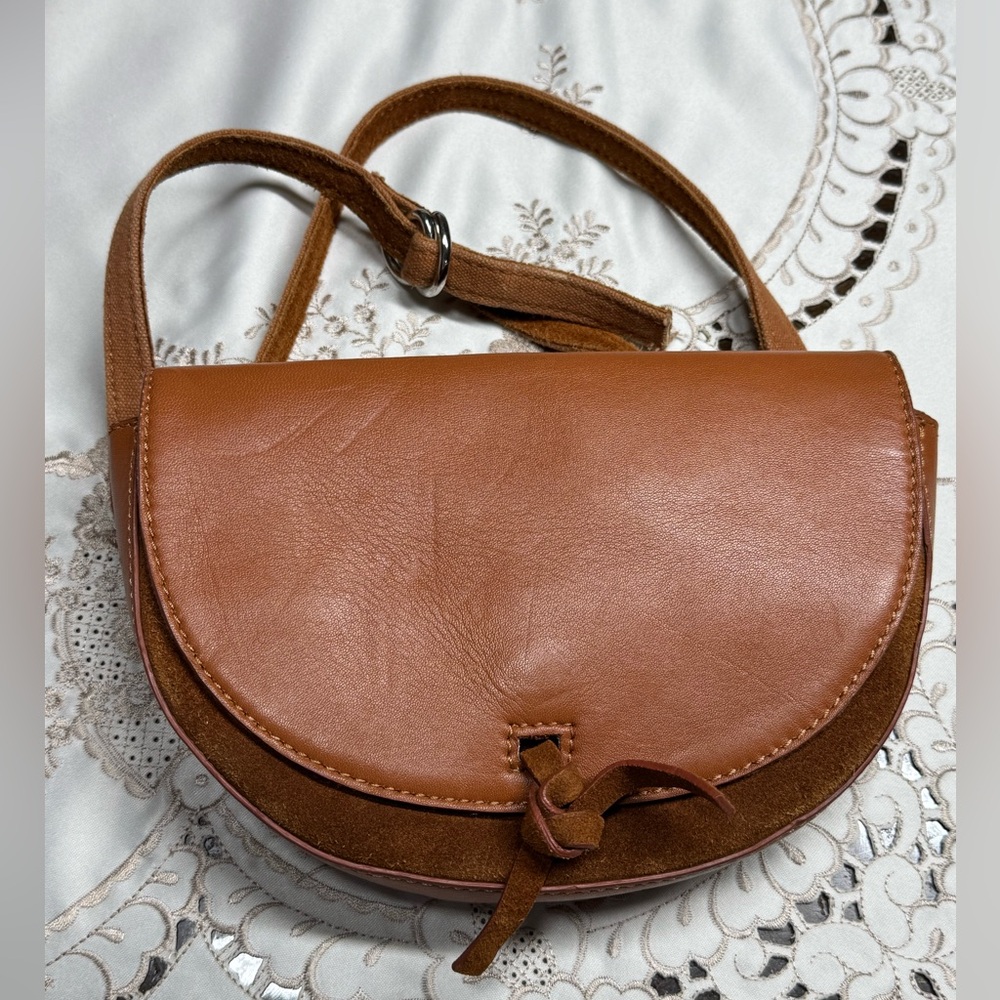 **Free People leather Saddle crossbody/belt bag